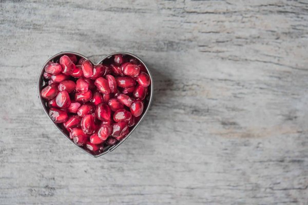 What is the link between diet and cardiovascular health?