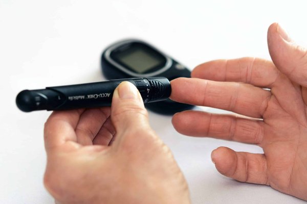 What are the early signs of diabetes?